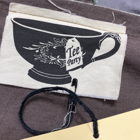 NWT TEE PARTY TINA DRAGONE TOP - Picture 3 of 6